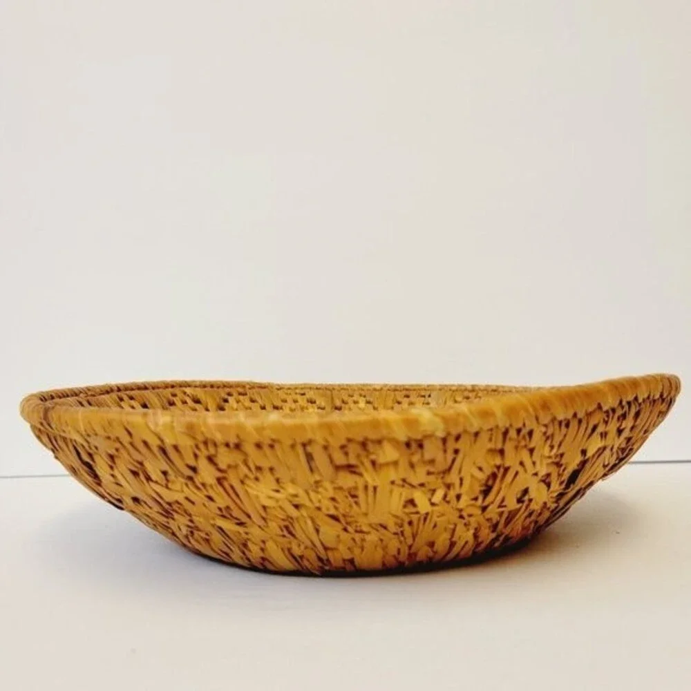 Handmade Collectible Woven Grass Bowl Basket
